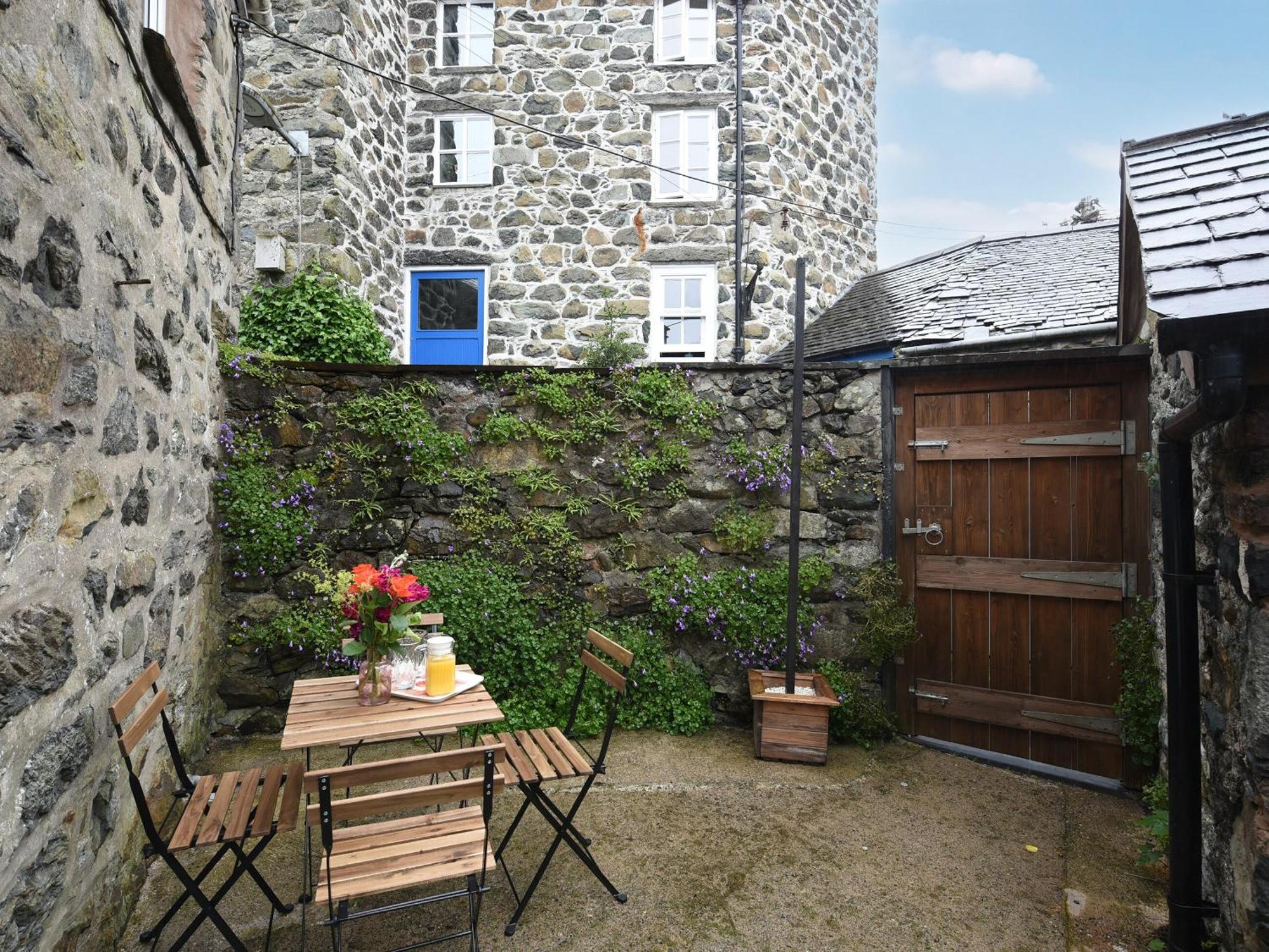 Llys Dedwydd Dolgellau Exterior foto